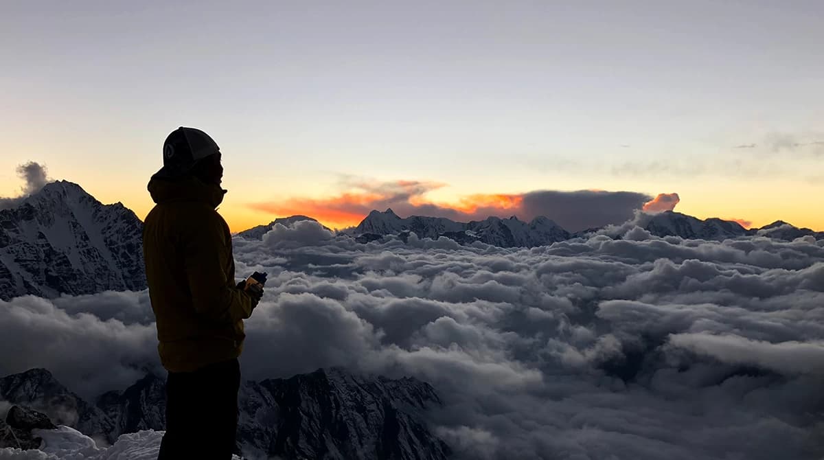 Lobuche - Ama Dablam Combo Expedition - 30 Days