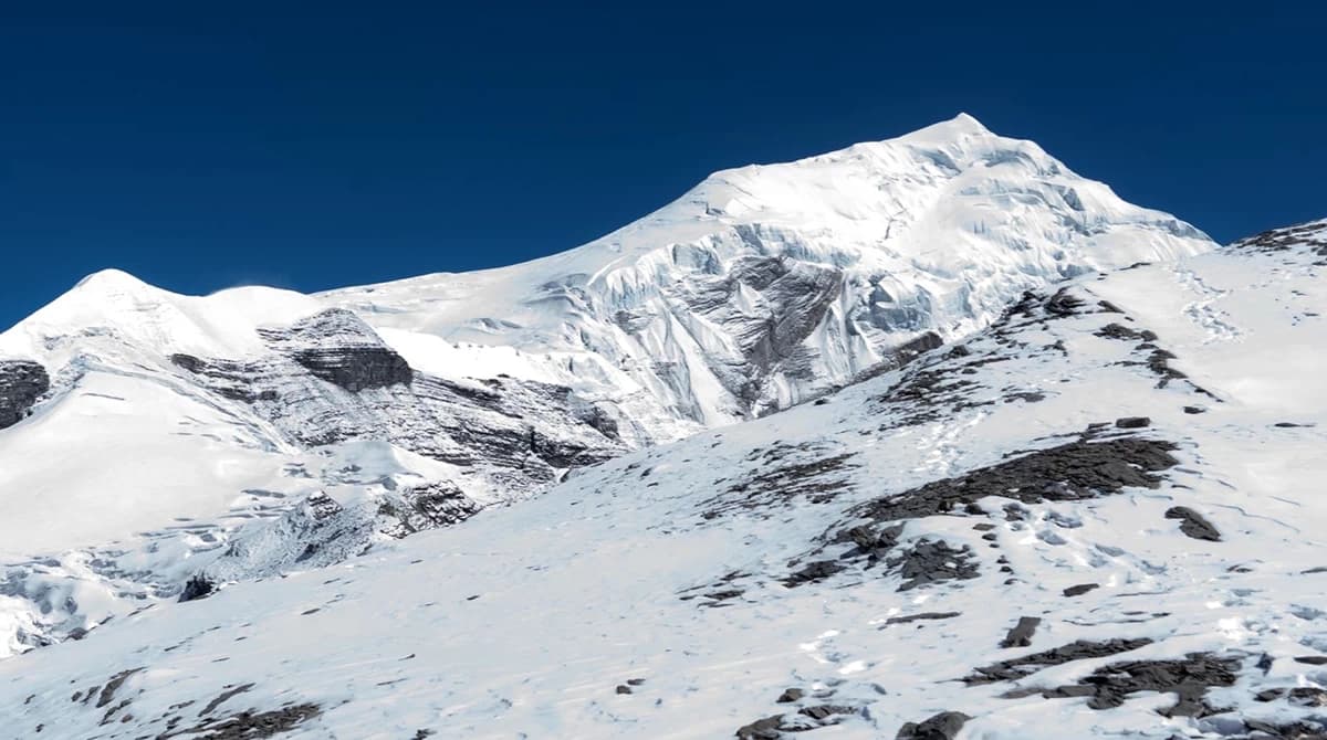 Chulu West Peak Climbing - 17 Days