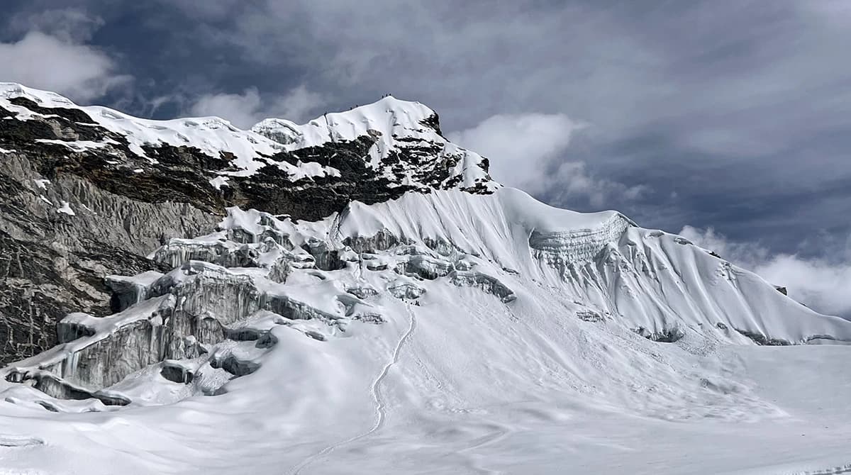 Island Peak Climbing with EBC- 20 Days