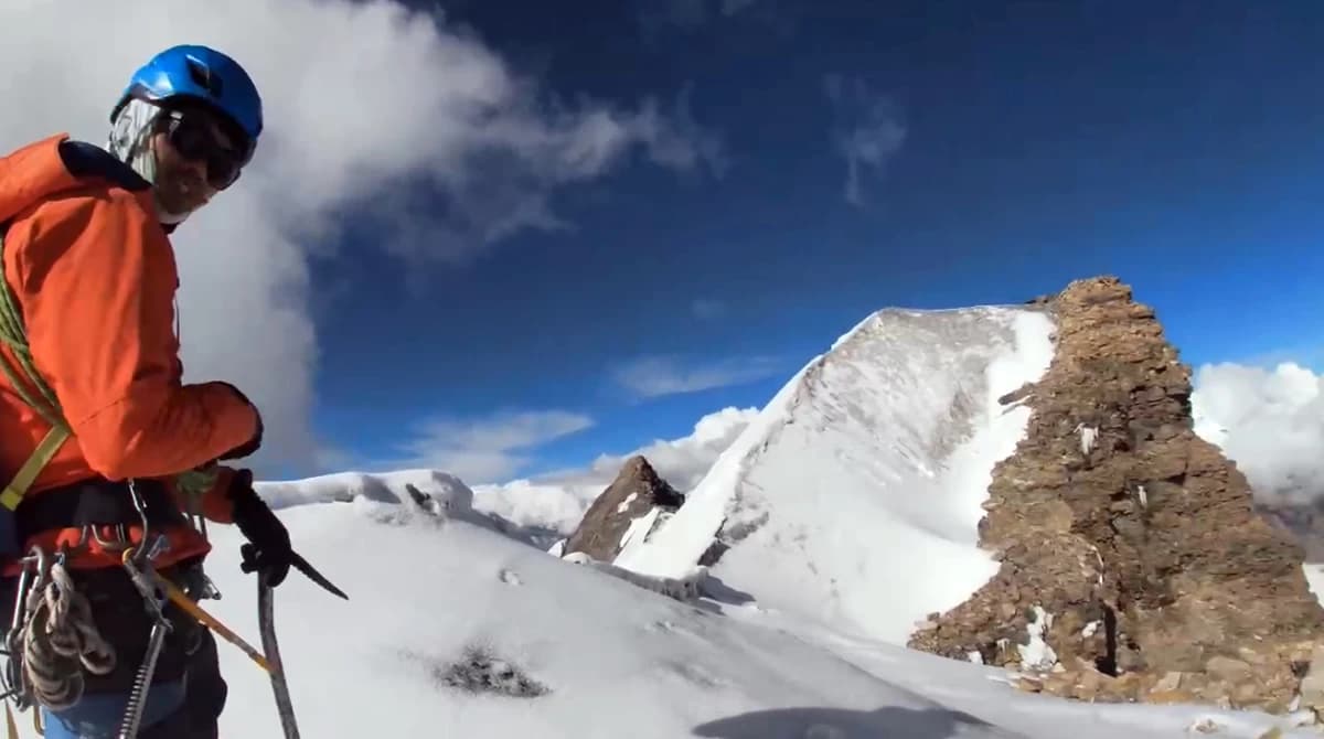 Pisang Peak Climbing - 14 Days